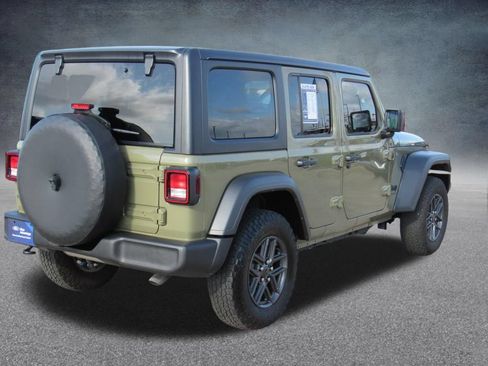 Used 2025 Jeep Wrangler Unlimited Sport AWD/4WD image 7