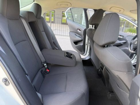 Used 2020 Toyota Corolla LE FWD image 12