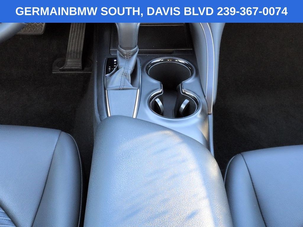 Used 2018 Toyota Camry SE w/ Convenience Package FWD image 21