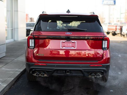 Certified 2025 Ford Explorer ST AWD/4WD image 5