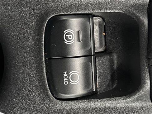 Used 2021 Toyota Corolla LE FWD image 23