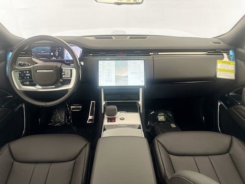 New 2026 Land Rover Range Rover SE image 21