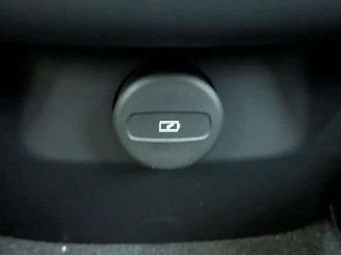 New 2026 Volvo XC60 B5 Core AWD/4WD image 16