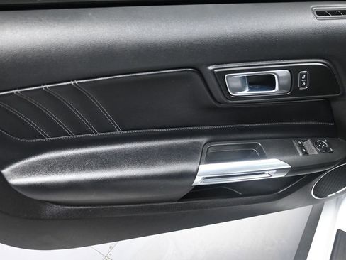 Used 2022 Ford Mustang GT Premium image 5