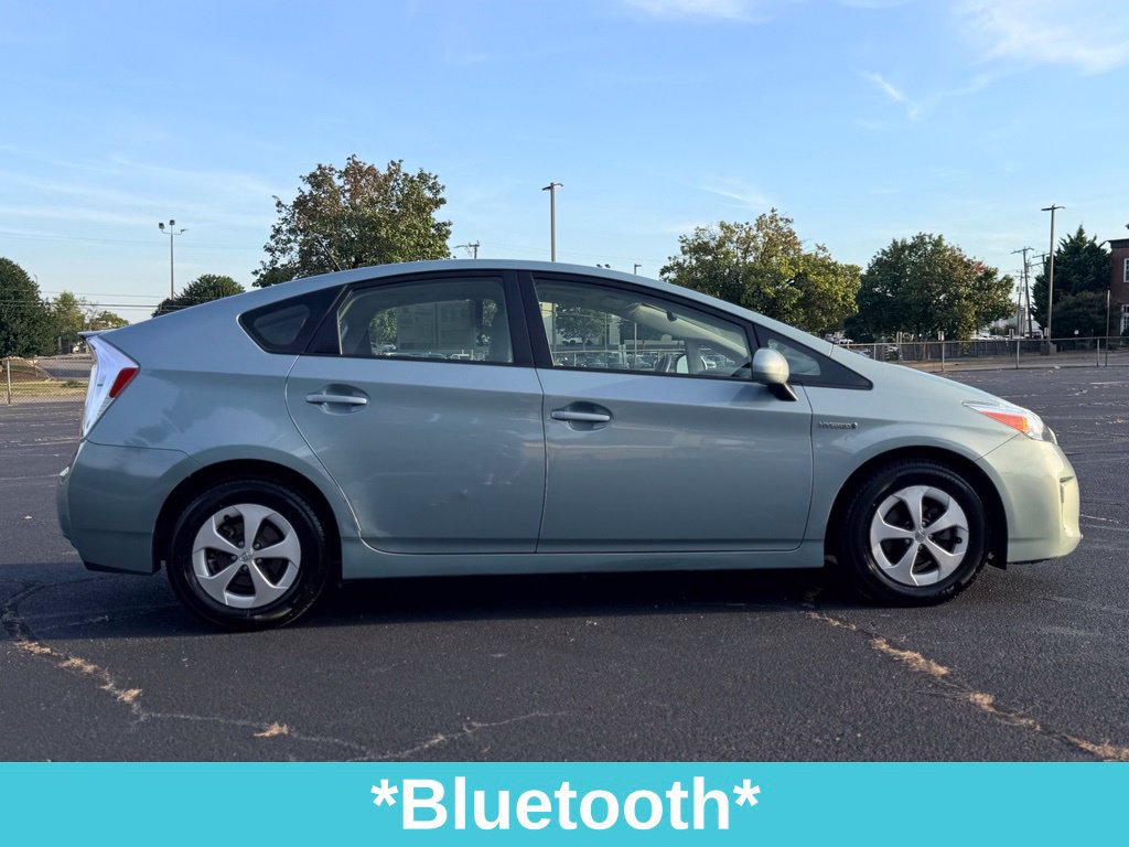 Used 2013 Toyota Prius Four w/ Deluxe Solar Roof Pkg FWD image 12