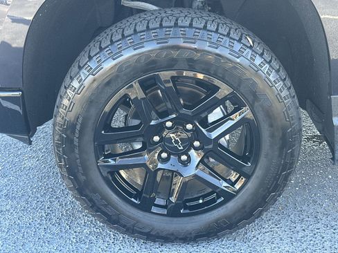 Used 2022 Chevrolet Silverado 1500 LT Trail Boss w/ Convenience Package II image 13