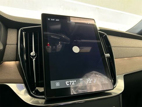 New 2026 Volvo XC90 B5 Core w/ Protection Package image 16