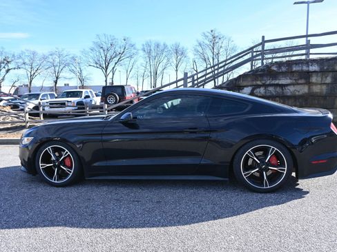 Used 2017 Ford Mustang Premium image 10