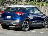 Used 2018 Nissan Kicks SV image 3