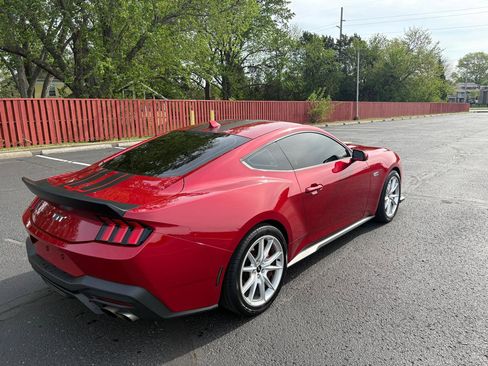 Used 2024 Ford Mustang GT Premium image 4