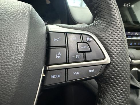 Used 2021 Toyota Sienna XLE image 16