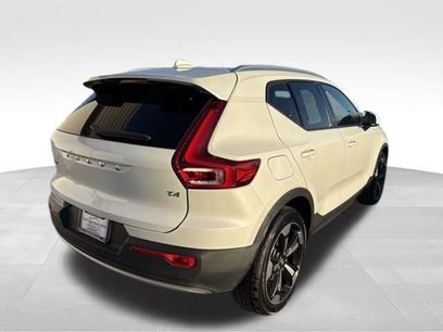 Used 2021 Volvo XC40 T4 Momentum w/ Protection Package Premier