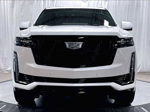 Used 2024 Cadillac Escalade Sport w/ LPO, ONYX Package AWD/4WD image 12