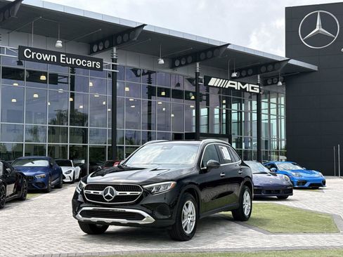 Used 2025 Mercedes-Benz GLC 300 image 1
