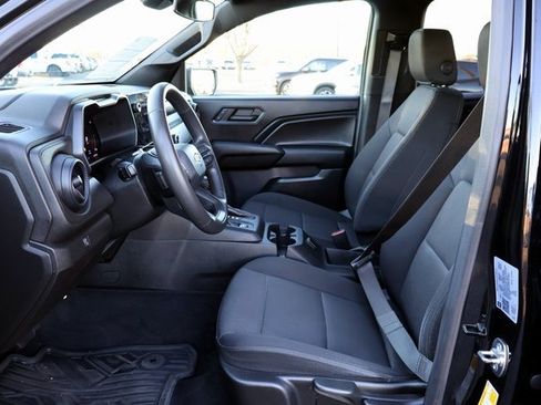 Used 2024 Chevrolet Colorado W/T image 26