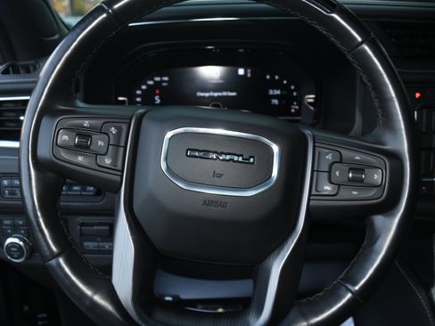 Used 2023 GMC Yukon Denali Ultimate image 13