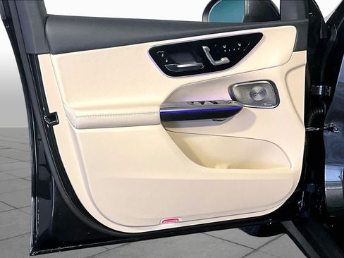 New 2027 Mercedes-Benz GLC 300 4MATIC image 11