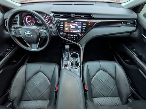 Used 2019 Toyota Camry XLE image 15