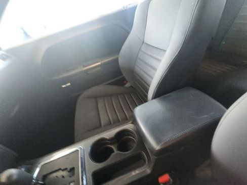 Used 2009 Dodge Challenger R/T RWD image 30