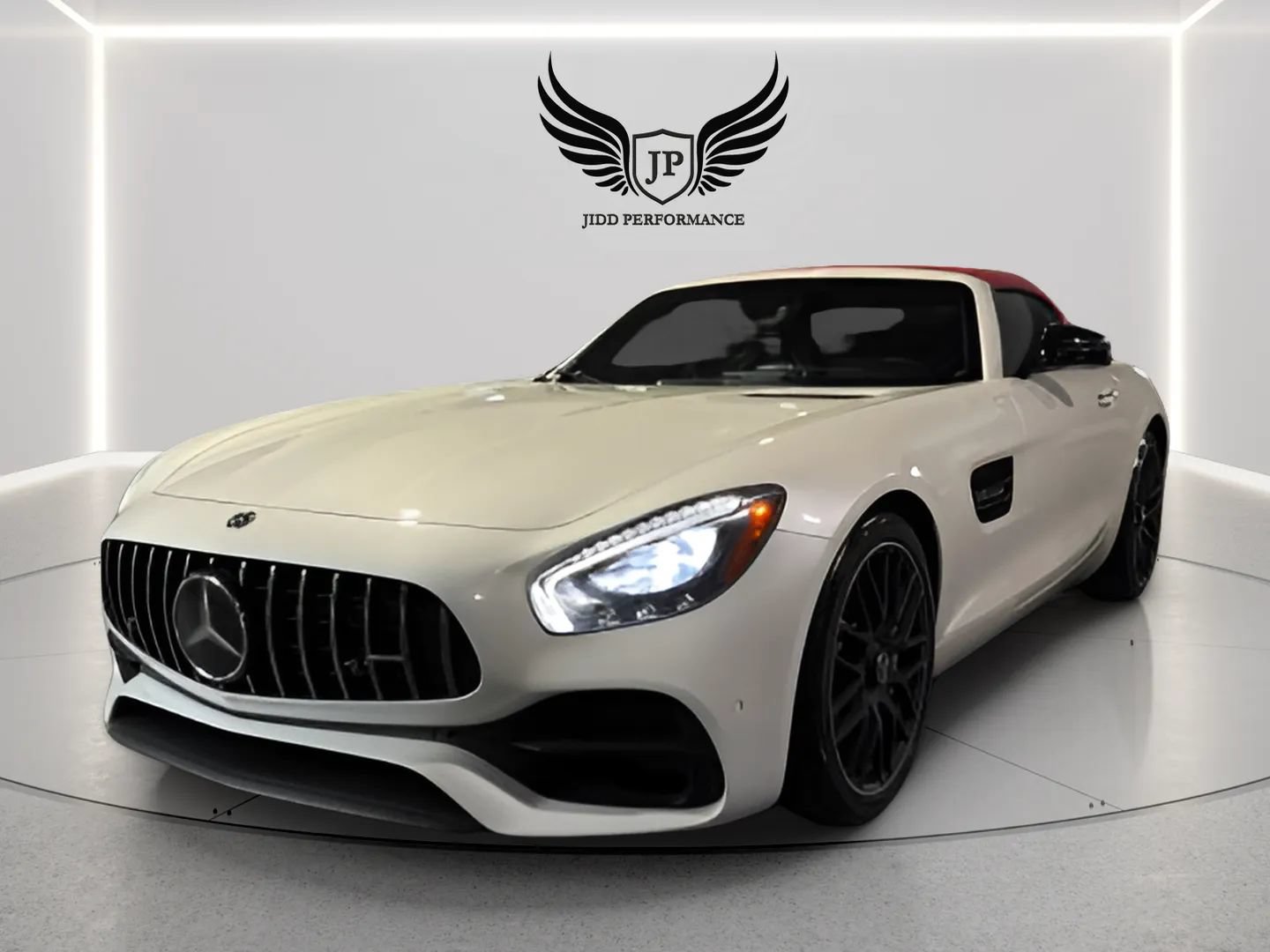 Used 2018 Mercedes-Benz AMG GT Roadster image 5