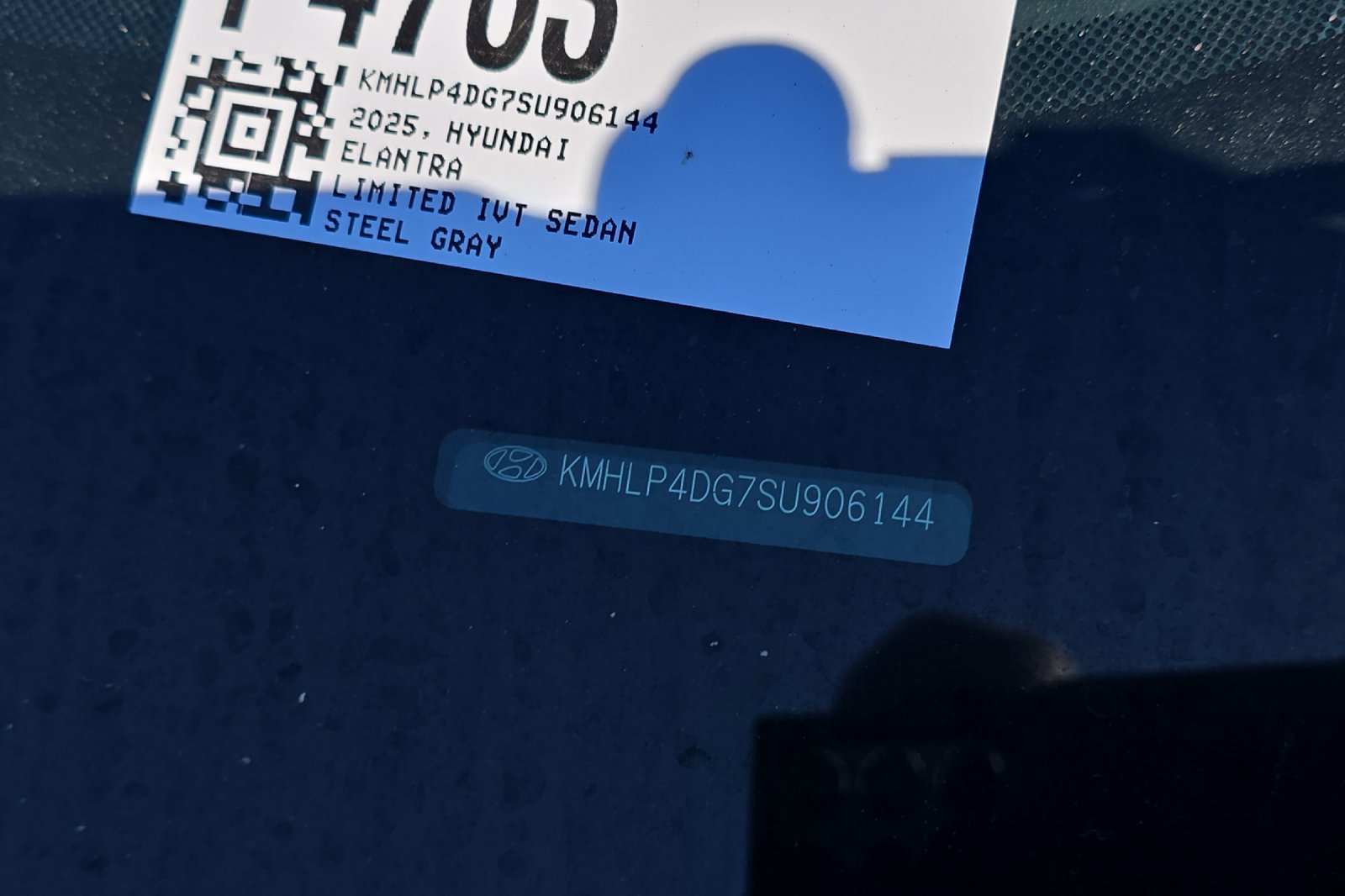 Used 2025 Hyundai Elantra Limited FWD image 3