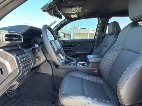 Certified 2026 Toyota 4Runner TRD Off-Road Premium AWD/4WD image 10