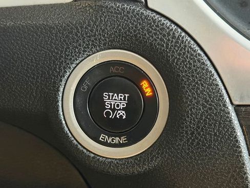 Used 2015 Chrysler 300 Limited image 35