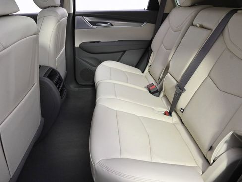 New 2025 Cadillac XT5 Premium Luxury w/ LPO, Floor Liner Package AWD/4WD image 21