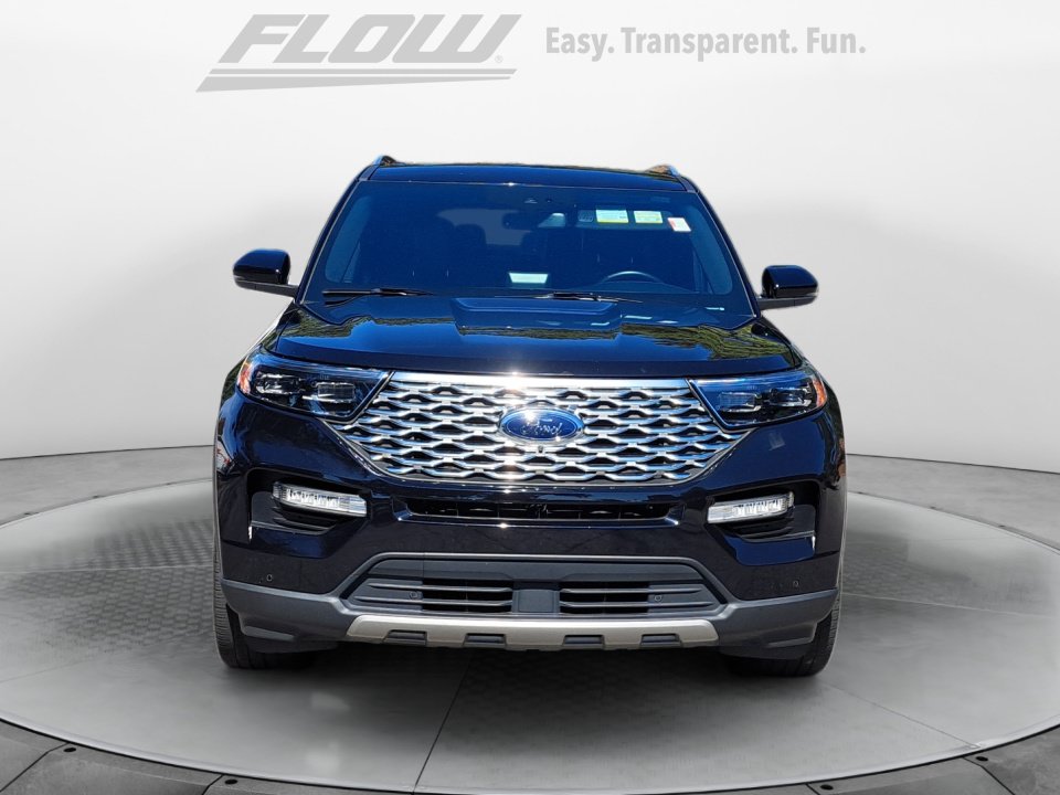 Used 2023 Ford Explorer Platinum w/ Technology Package AWD/4WD image 3