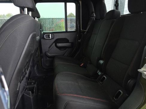 Used 2021 Jeep Gladiator Rubicon w/ Cold Weather Group image 16