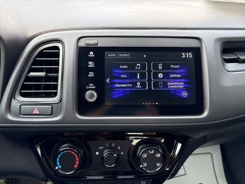 Used 2021 Honda HR-V Sport image 25