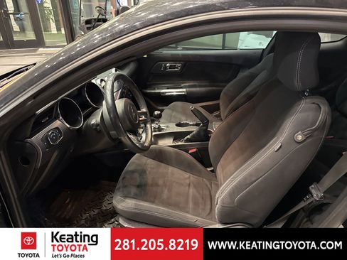 Used 2017 Ford Mustang GT w/ GT Performance Package image 13