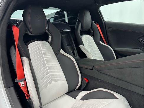 Used 2023 Chevrolet Corvette Z06 image 16