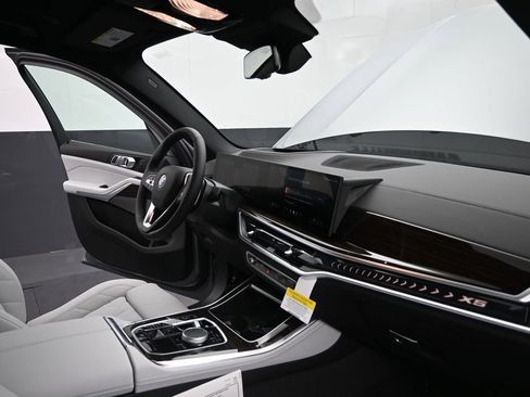 New 2026 BMW X5 sDrive40i w/ Climate Comfort Package RWD image 20