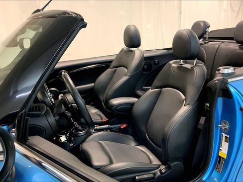 Used 2019 MINI Cooper S w/ Signature Upholstery Package image 7