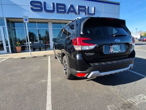 Certified 2024 Subaru Forester Touring w/ Pop Package 2 image 9