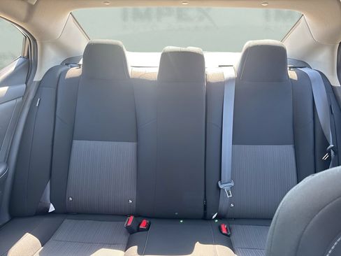 Used 2025 Nissan Sentra SV FWD image 11