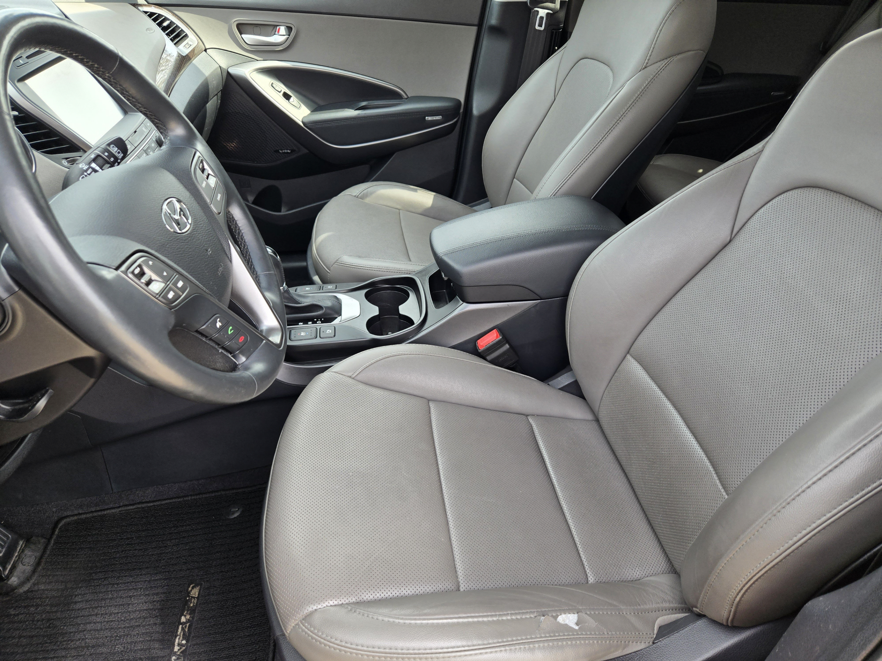Used 2017 Hyundai Santa Fe Sport FWD image 9