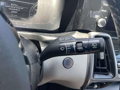 Certified 2023 Kia Sorento S FWD image 29
