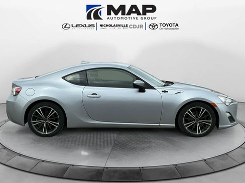 Used 2015 Scion FR-S image 6