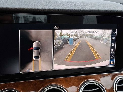 Used 2019 Mercedes-Benz E 300 4MATIC image 15