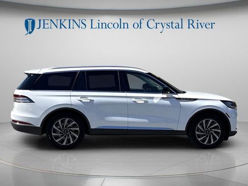 New 2026 Lincoln Aviator 2WD image 2