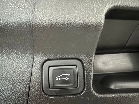 Certified 2023 GMC Acadia AT4 w/ Technology Package image 8