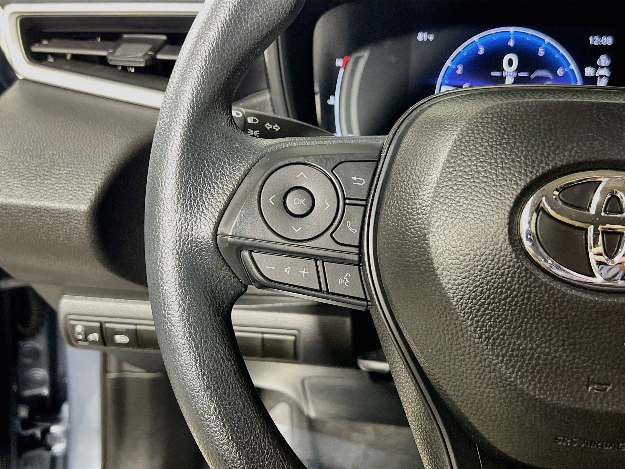 Used 2026 Toyota Corolla LE FWD image 19