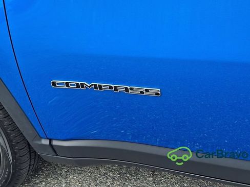 Used 2022 Jeep Compass Latitude AWD/4WD image 31