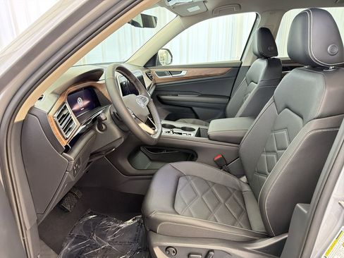 New 2026 Volkswagen Atlas SE FWD image 5