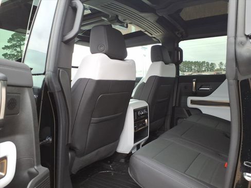 New 2025 GMC Hummer EV 2X image 24