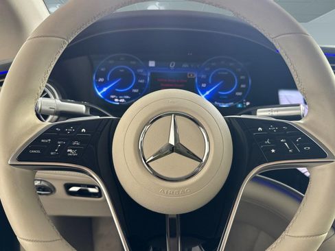 Certified 2023 Mercedes-Benz EQS 580 4MATIC Sedan image 14