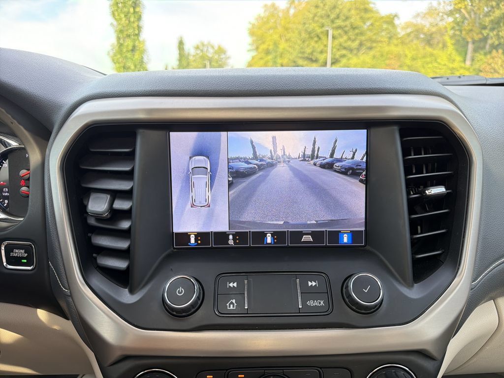 Used 2021 GMC Acadia Denali w/ Denali Technology Package FWD image 30