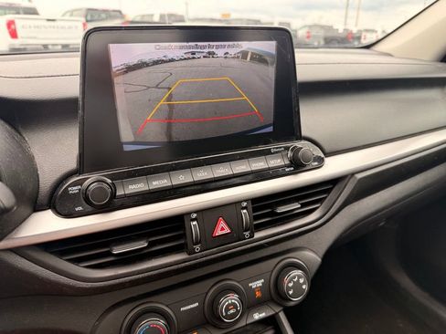 Used 2020 Kia Forte LXS FWD image 9